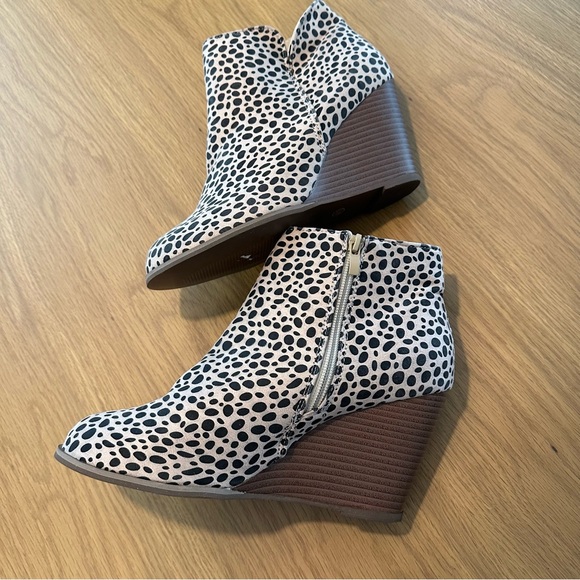 Shoes - Cheetah Print Wedge Zipper Bootie